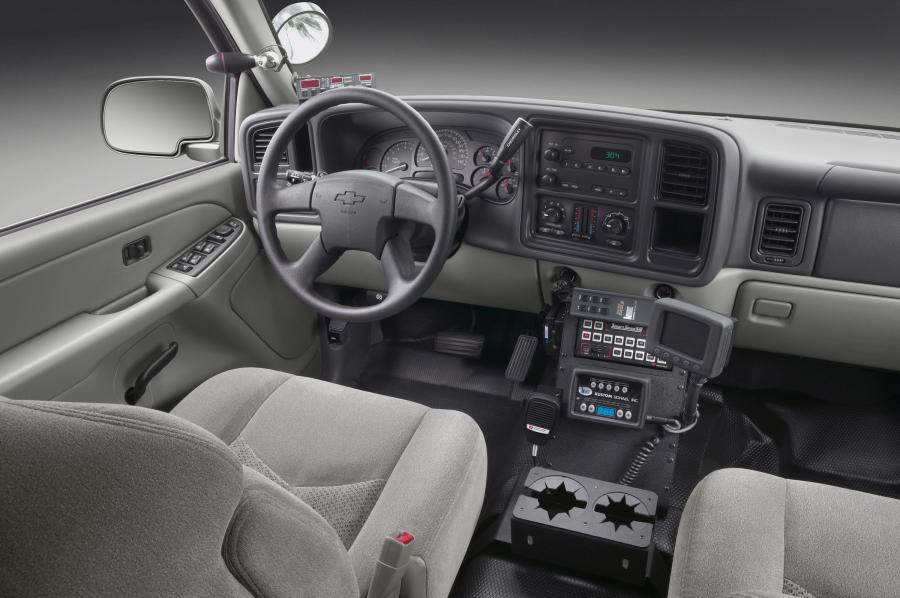  Chevrolet Tahoe Police 2004 года  (фото 10 из 20)
